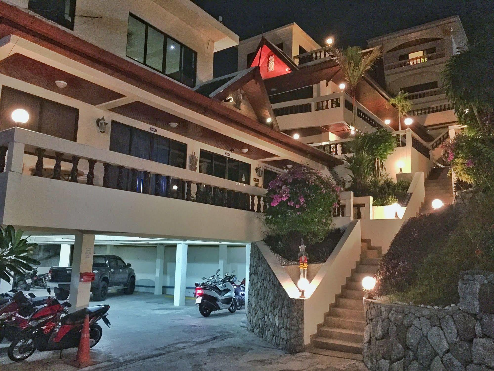 蓝天公寓式酒店 Patong 外观 照片